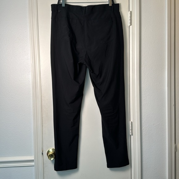 Men's Black VRST Limitless Athletic Fit 5 Pocket Chino Pant Size 36 x 32 - Picture 6 of 10
